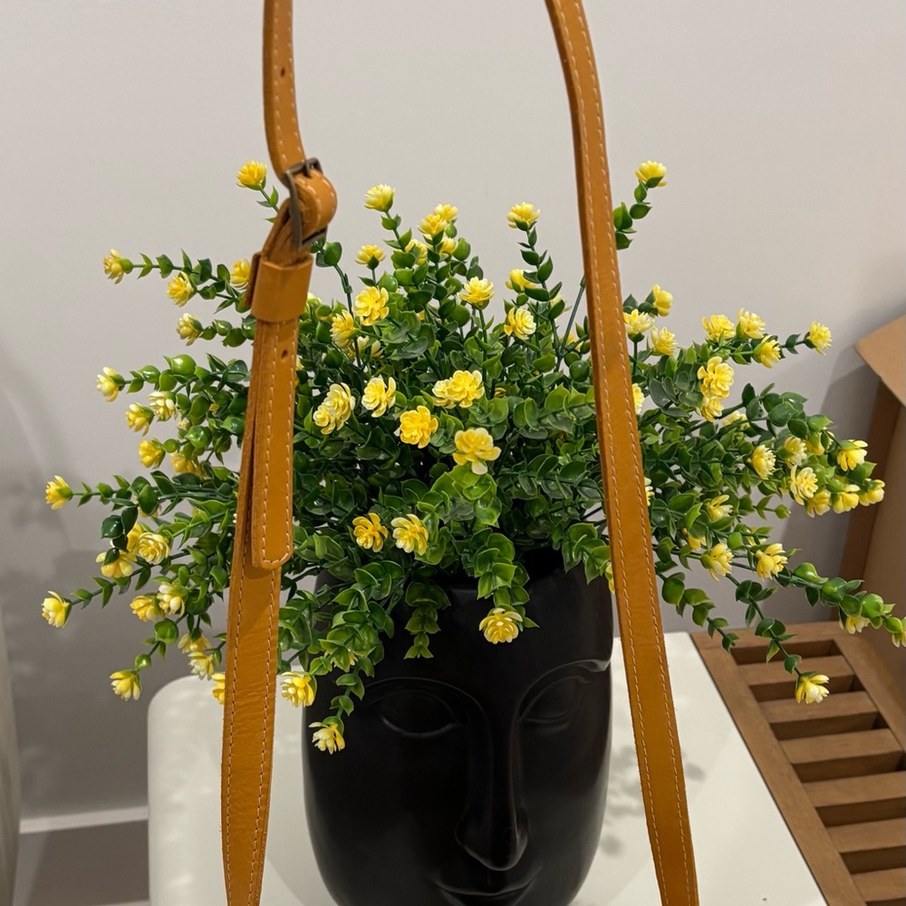 EUC Portland Leather Sunflower Circle Crossbody Bag - Picture 6 of 6